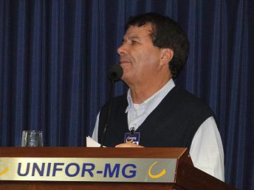 Reitor se reúne com funcionários