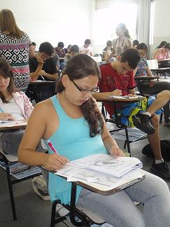 UNIFOR-MG promove simulado do ENEM gratuitamente