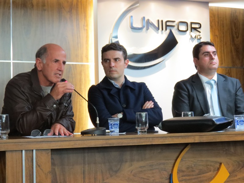 Palestra sobre Novo Código do Processo Civil é realizada no UNIFOR-MG