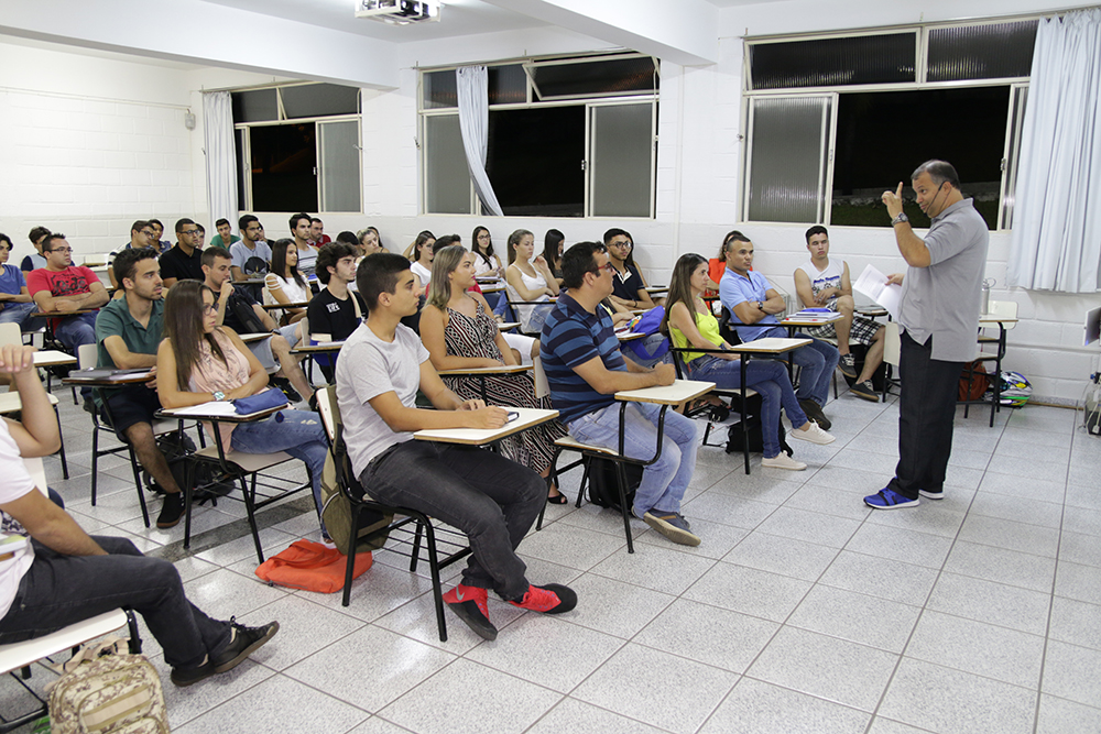 Alunos de Direito participam de Aula Inaugural