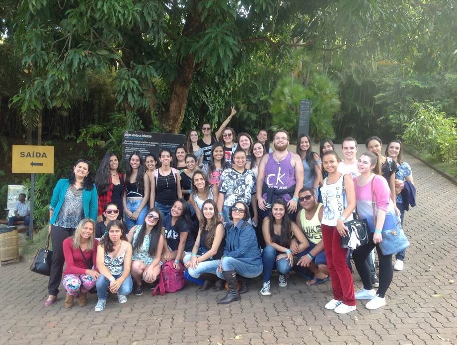 Alunos e professores dos cursos de Pedagogia e Ciências Biológicas visitam o Inhotim