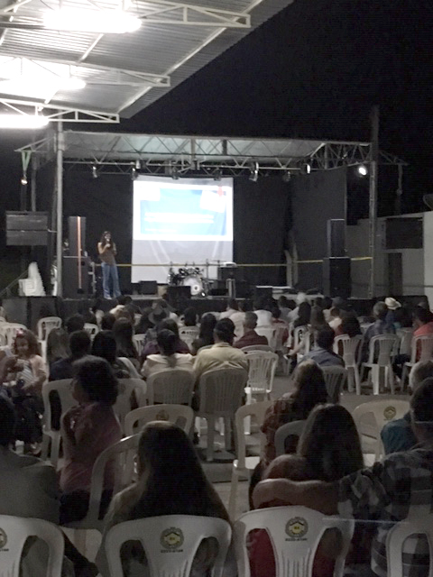 PROFESSORES DO UNIFOR-MG MINISTRAM PALESTRAS NA COMUNIDADE DE PAPAGAIOS