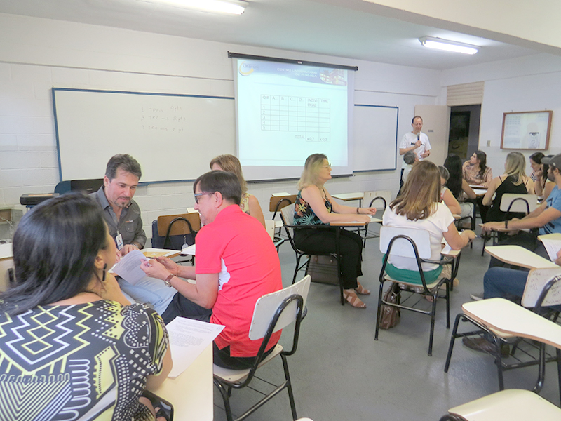 DOCENTES PARTICIPAM DE CAPACITAÇÃO SOBRE METODOLOGIAS ATIVAS TEAM-BASED LEARNING