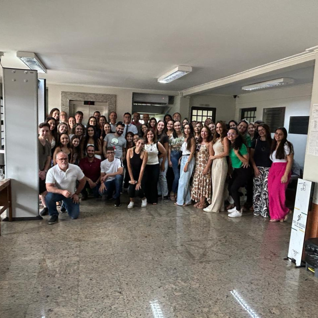 ALUNOS DO CURSO DE DIREITO PARTICIPAM DA MOBILIZAÇÃO NACIONAL EM DEFESA DA COMPETÊNCIA DA JUSTIÇA DO TRABALHO