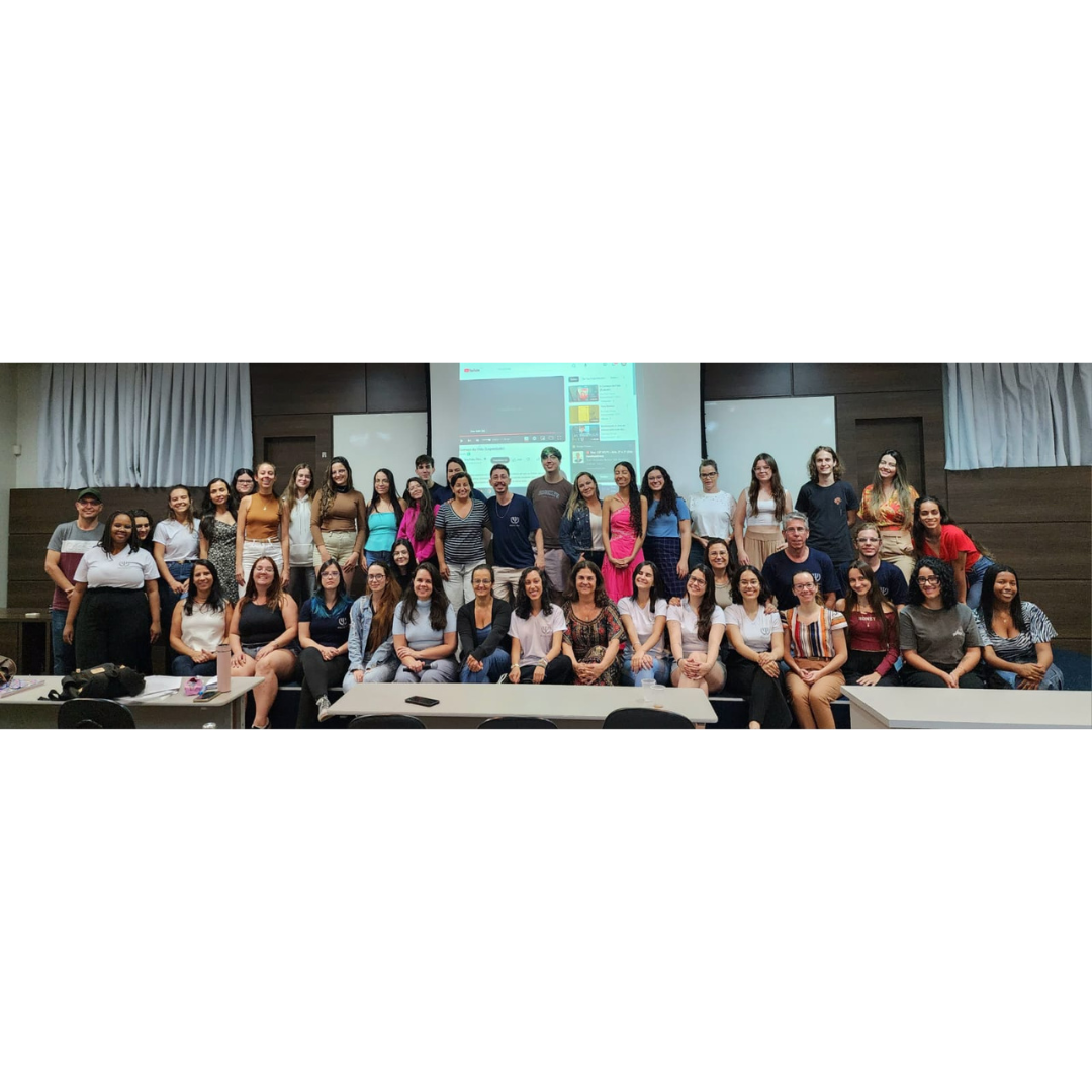 PROFESSORA DE PSICOLOGIA DO UNIFOR-MG MINISTRA PALESTRA SOBRE O DESENVOLVIMENTO INFANTIL