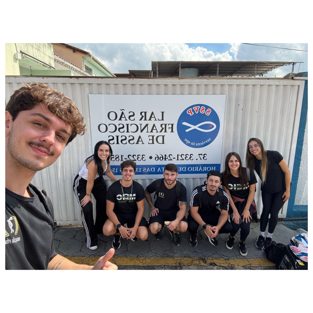 ALUNOS DE EDUCAÇÃO FÍSICA DO UNIFOR-MG PROMOVEM AÇÃO DE SAÚDE NO ASILO SÃO FRANCISCO