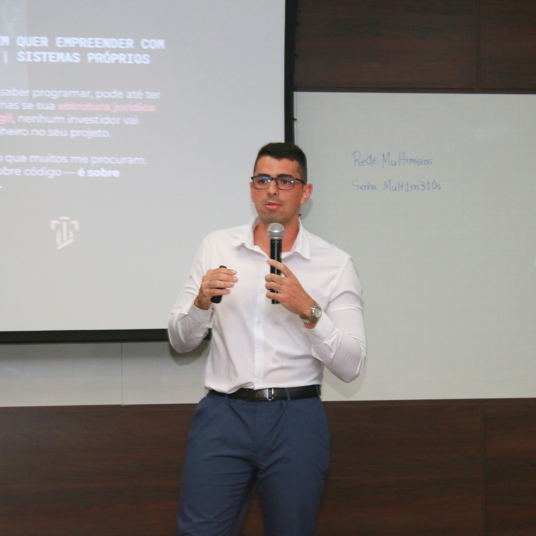 UNIFOR-MG PROMOVE PALESTRA SOBRE EMPREENDEDORISMO PARA ALUNOS DE CIÊNCIA DA COMPUTAÇÃO