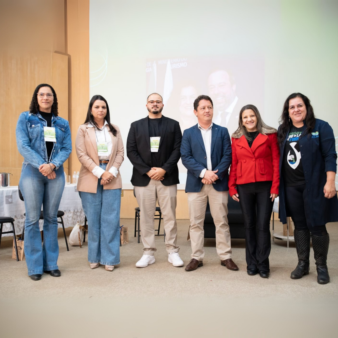 PROFESSORA DO UNIFOR-MG PARTICIPA DE EVENTO SOBRE SUSTENTABILIDADE NO ENTORNO DO LAGO DE FURNAS