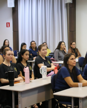 SEMINÁRIO INSTITUCIONAL DO PIBID DESTACA EXPERIÊNCIAS E REFLEXÕES SOBRE A FORMAÇÃO DOCENTE